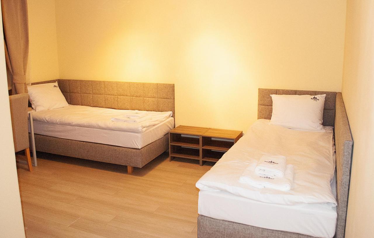 Redwood Hostel Люблин Екстериор снимка