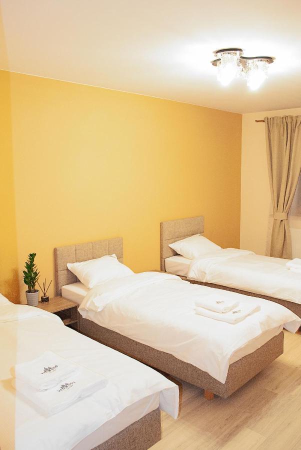 Redwood Hostel Люблин Екстериор снимка